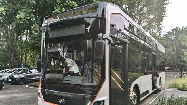 Let's go, folks! Bali Becomes a Green Transport Pioneer with a Super Cool Electric Bus Grant!